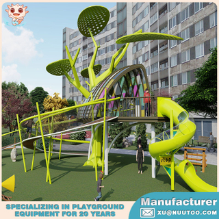 Fabricante de equipos para parques infantiles crea un parque infantil ajardinado con temática forestal