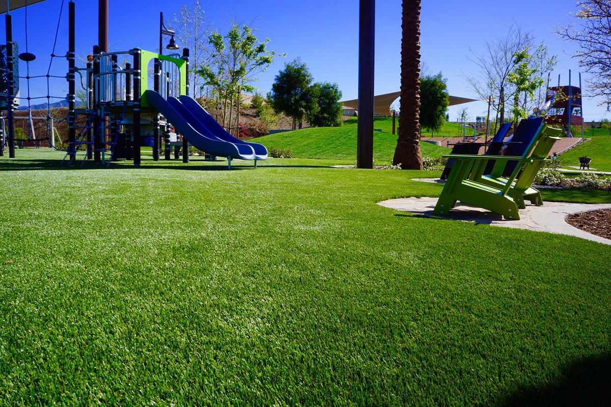 césped artificial para superficies de parques infantiles (1)