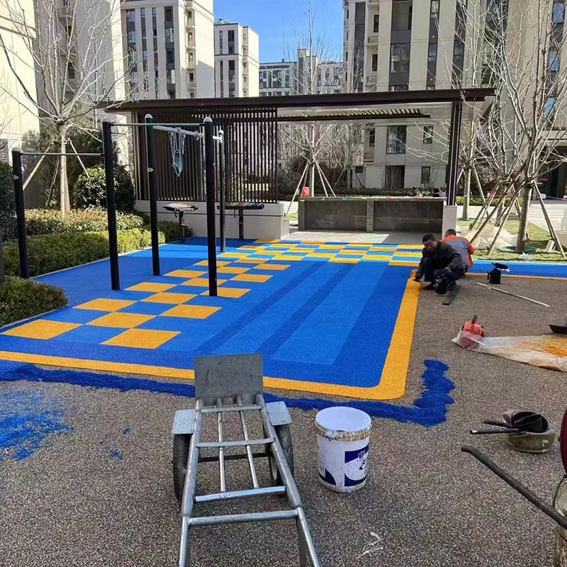 Proveedor de superficies de seguridad para parques infantiles de EPDM vertidas in situ