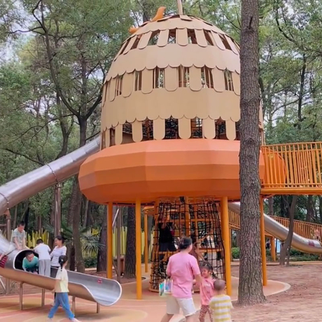 Parque infantil Wuhan East Lake Linyan Island_Squirrel Paradise