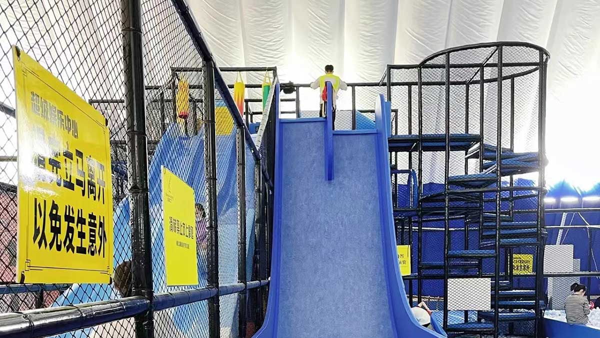 saltar parque de trampolines cubierto (1)