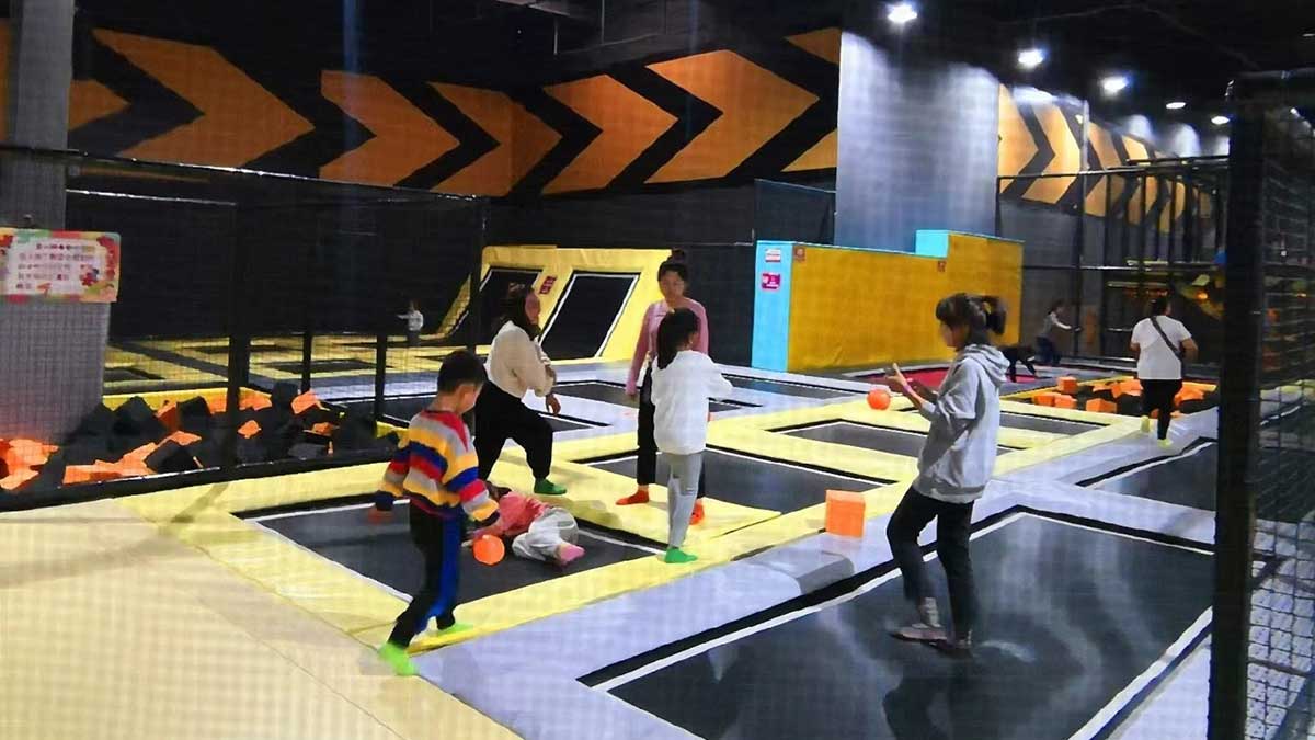 equipo de parque de trampolines de interior (9)